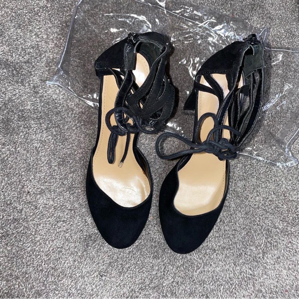 Express Heels - Picture 2 of 5